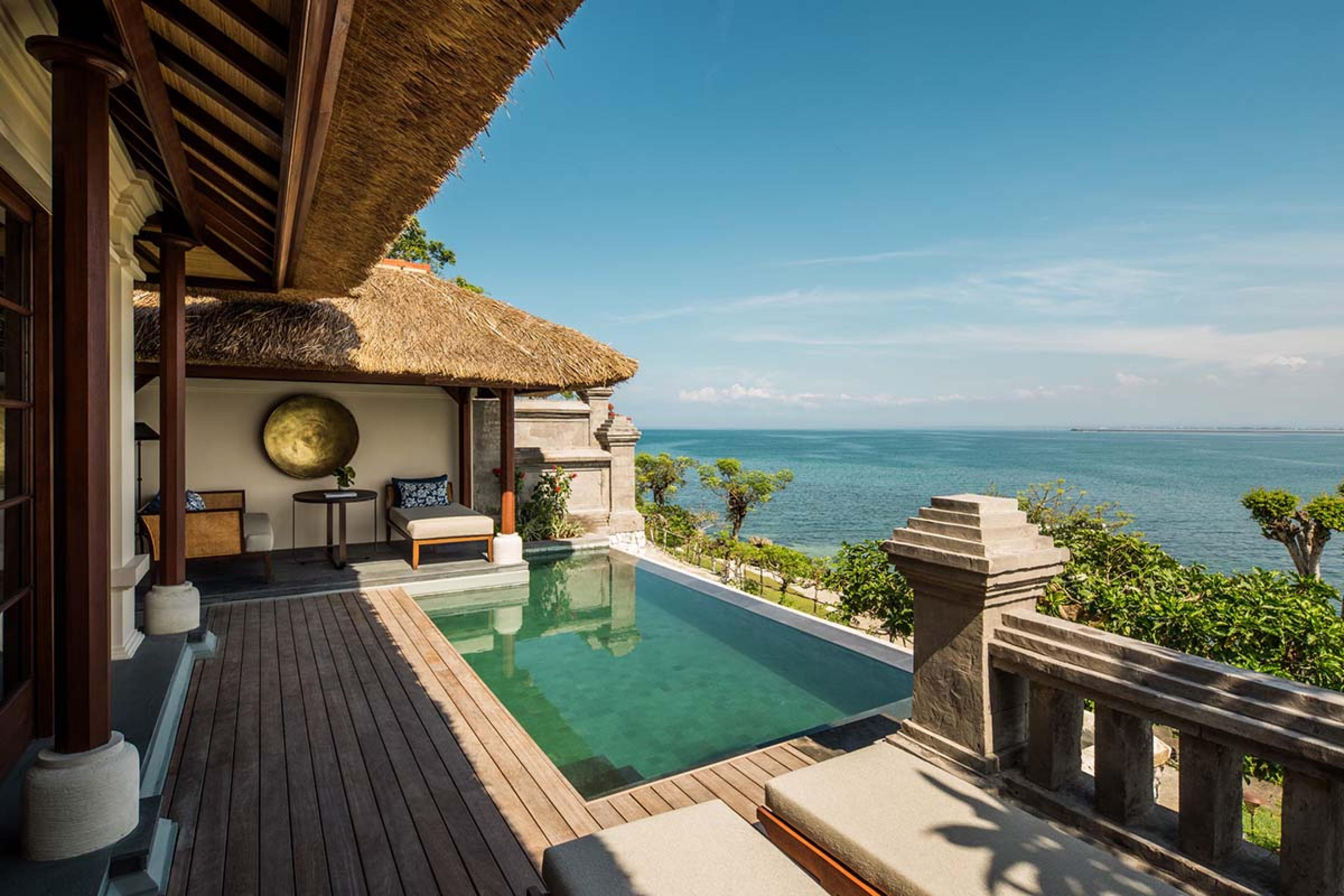 patio with a plunge pool looking out on the ocean