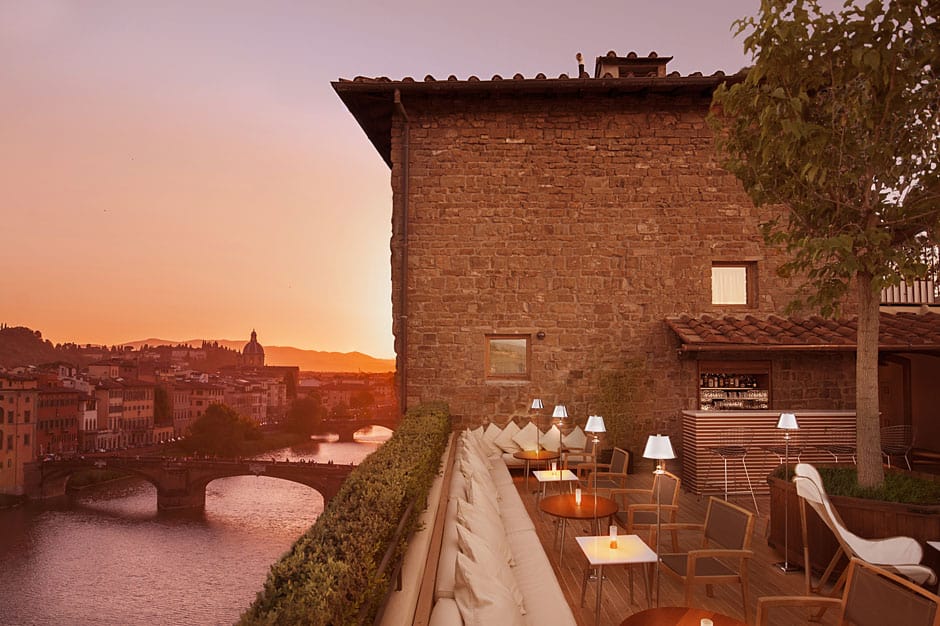 Terrrace Restaurant on rooftop at Continentale in lorence, Italy