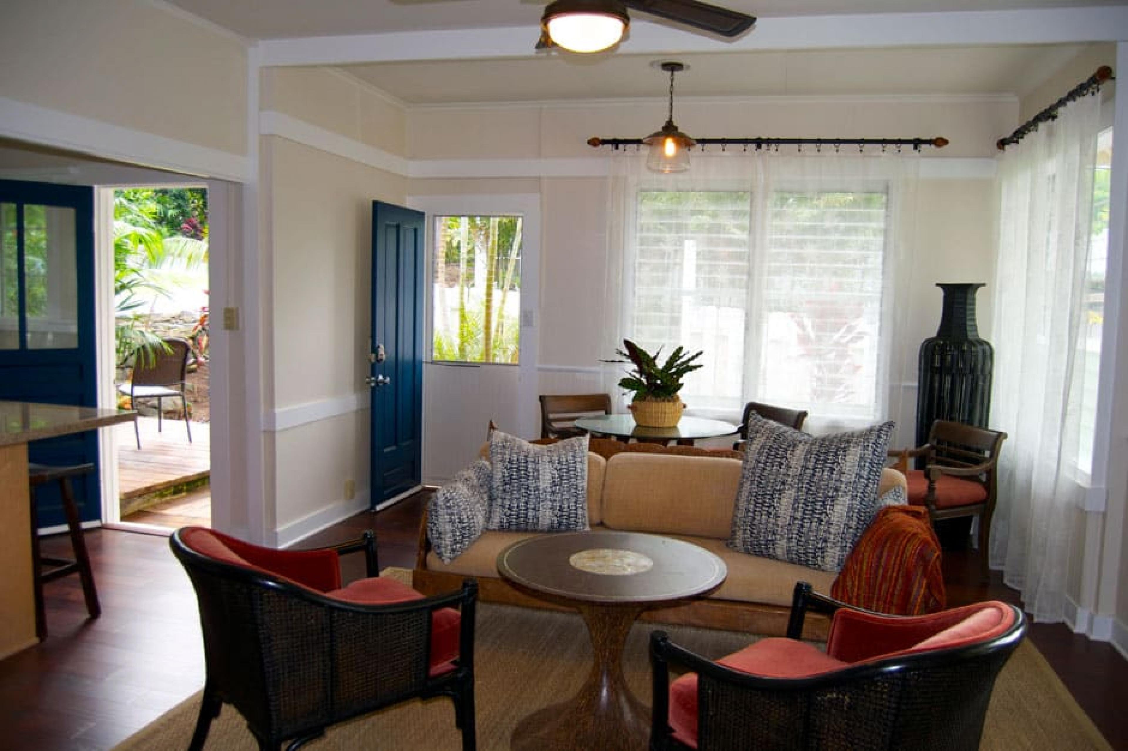 Lounge at Holualoa Inn, Hawaii: Big Island, Hawaii - Courtesy of Carraway 