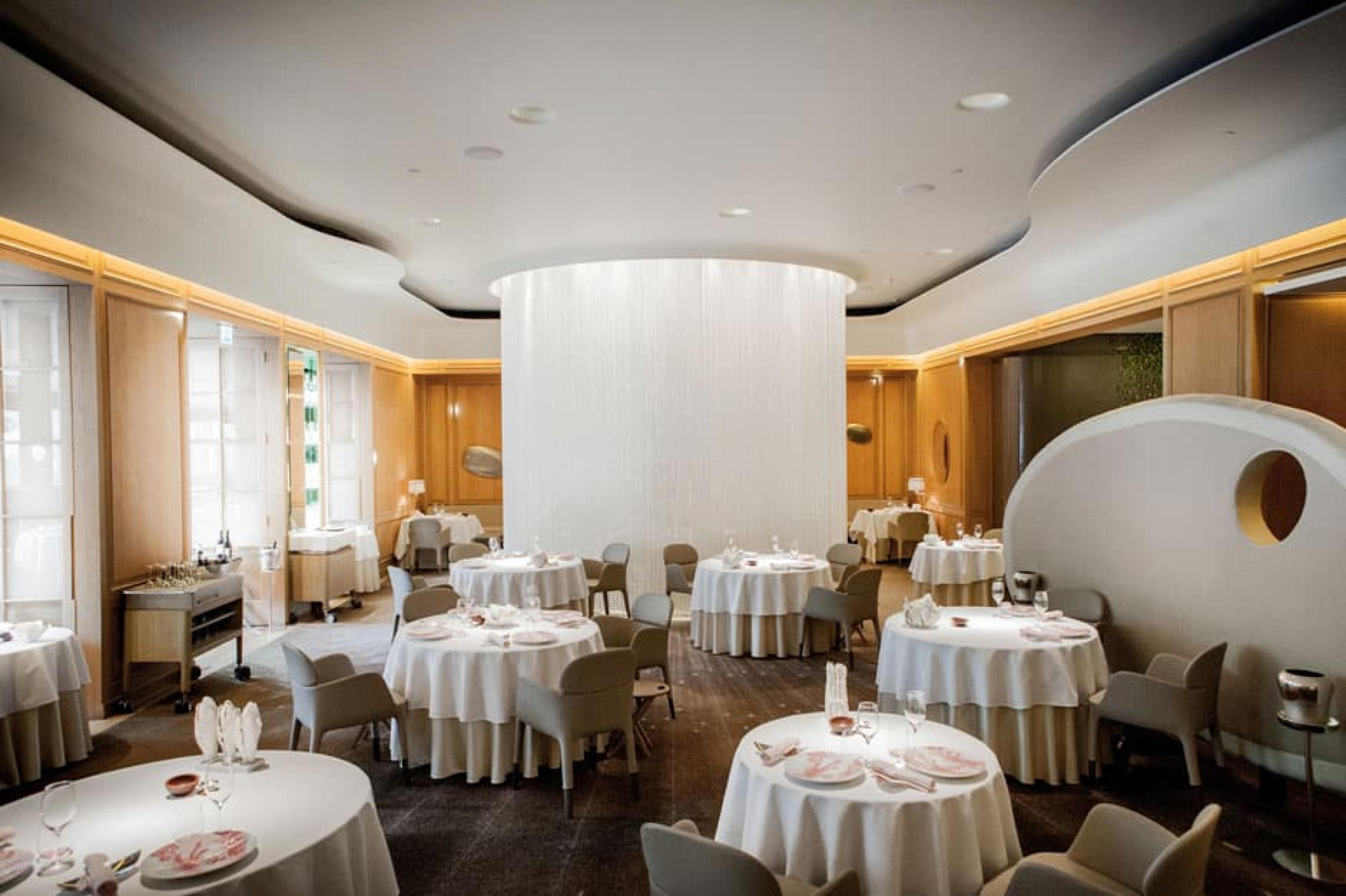 Dinning Area at Alain Ducasse at The Dorchester, London, England - Pierre Monetta
