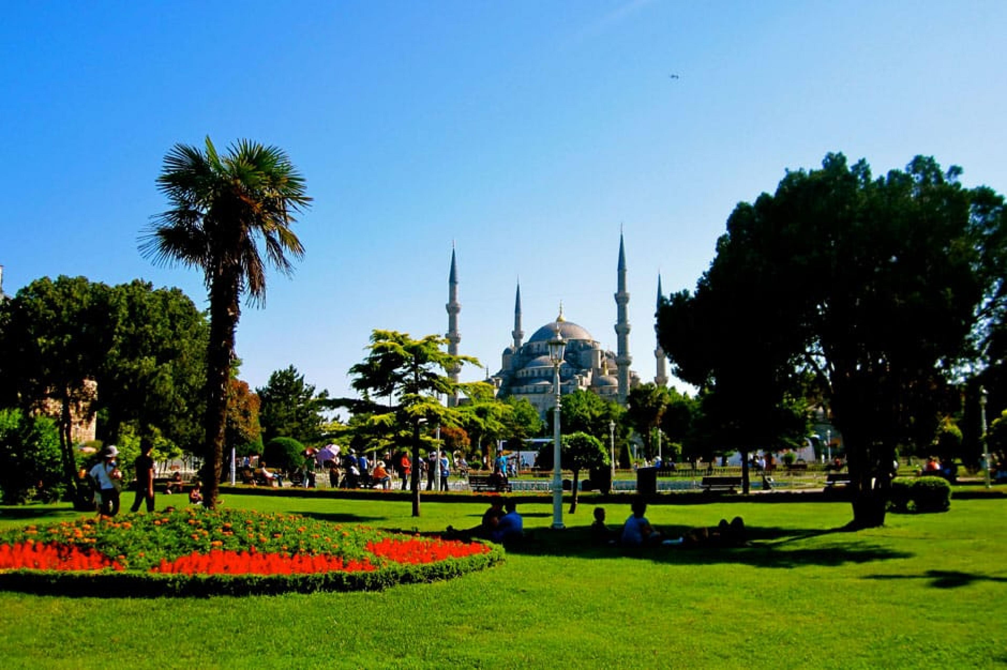 Park at Hagia Sophia, Istanbul, Turkey