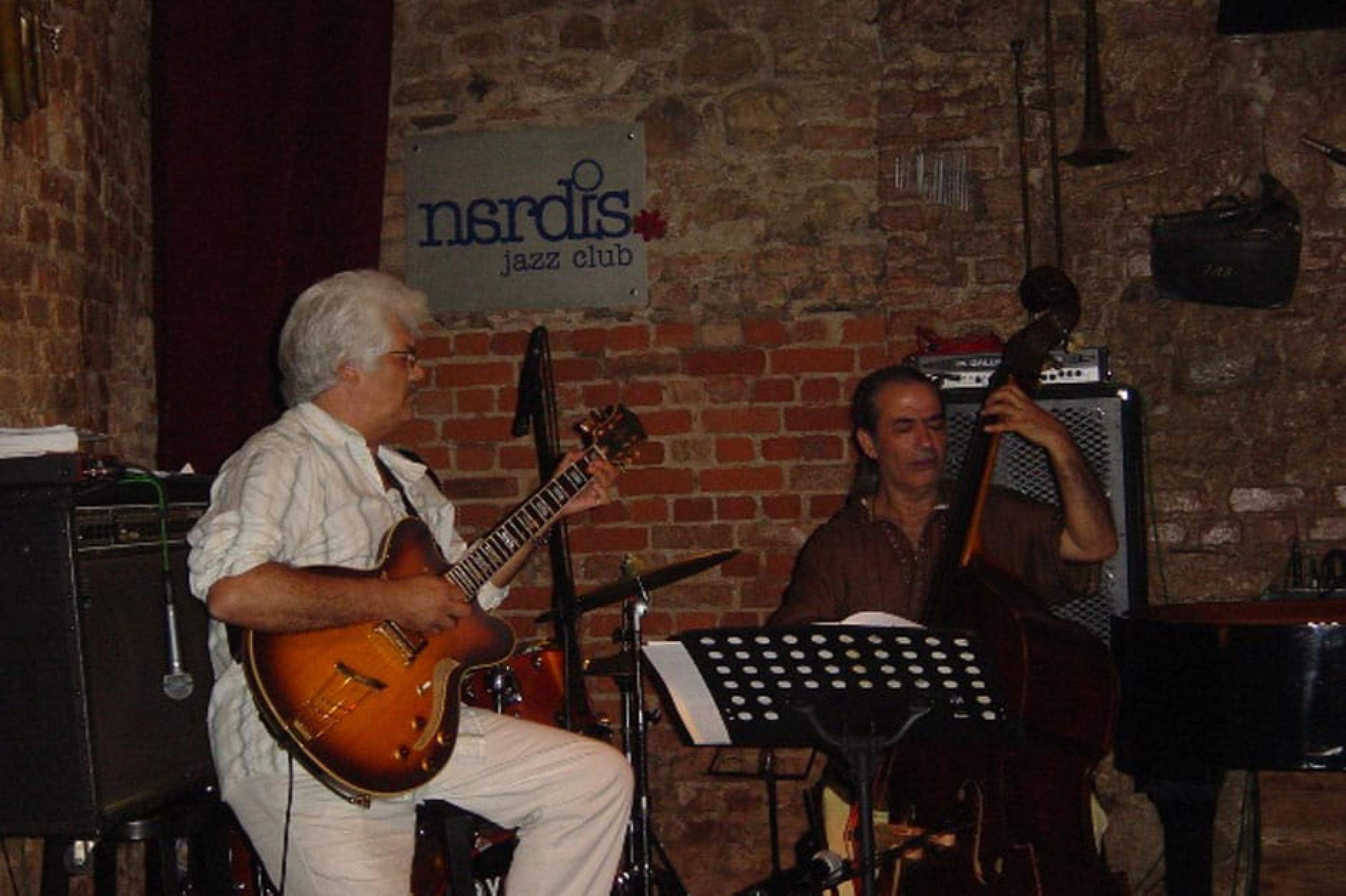 Musician at Nardis ,Istanbul, Turkey