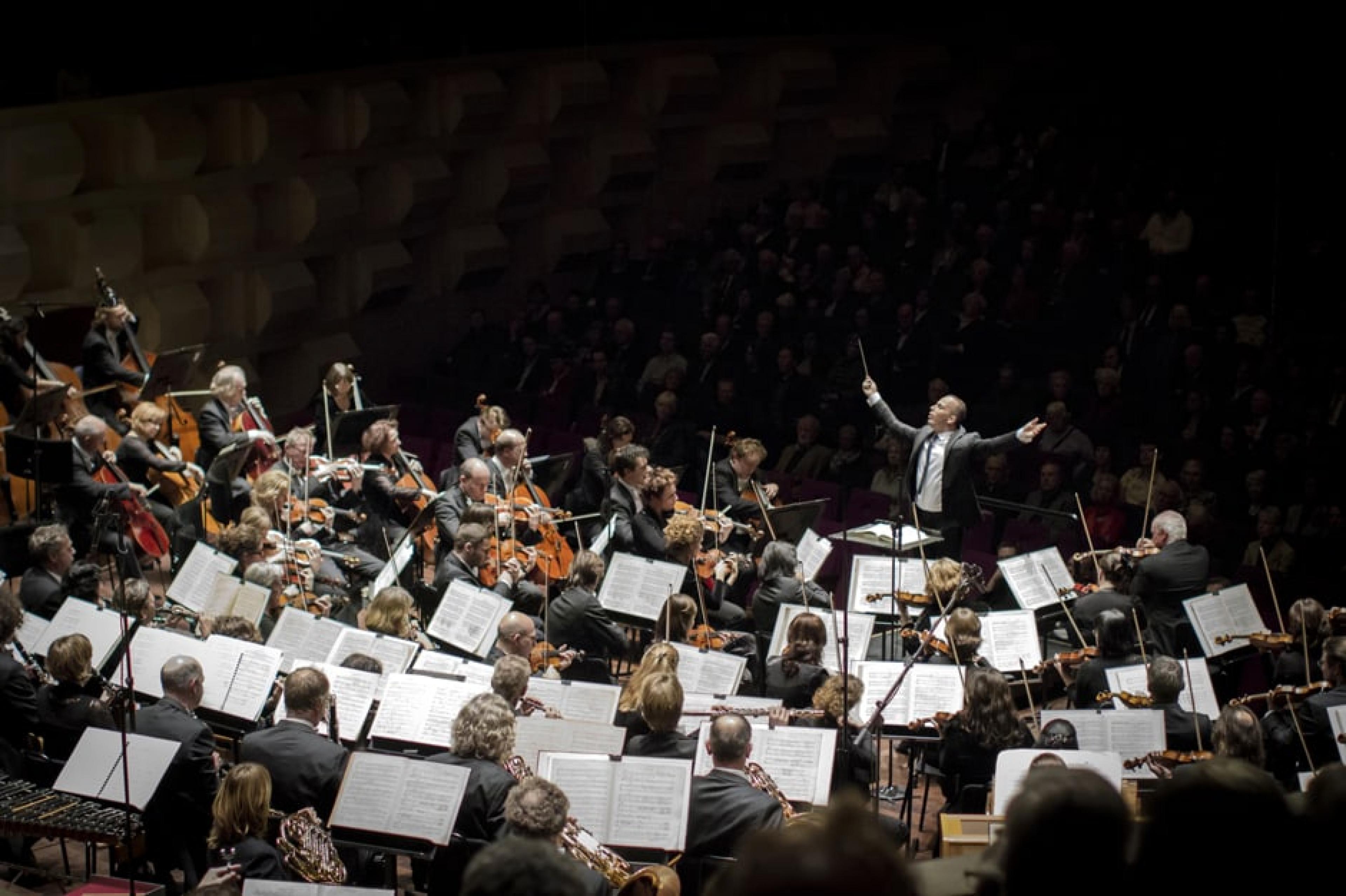 Rotterdam Philharmonic Orchestra; Yannick Nézet-Séguin, conductor
Photo credit: ©Hans van der Woerd