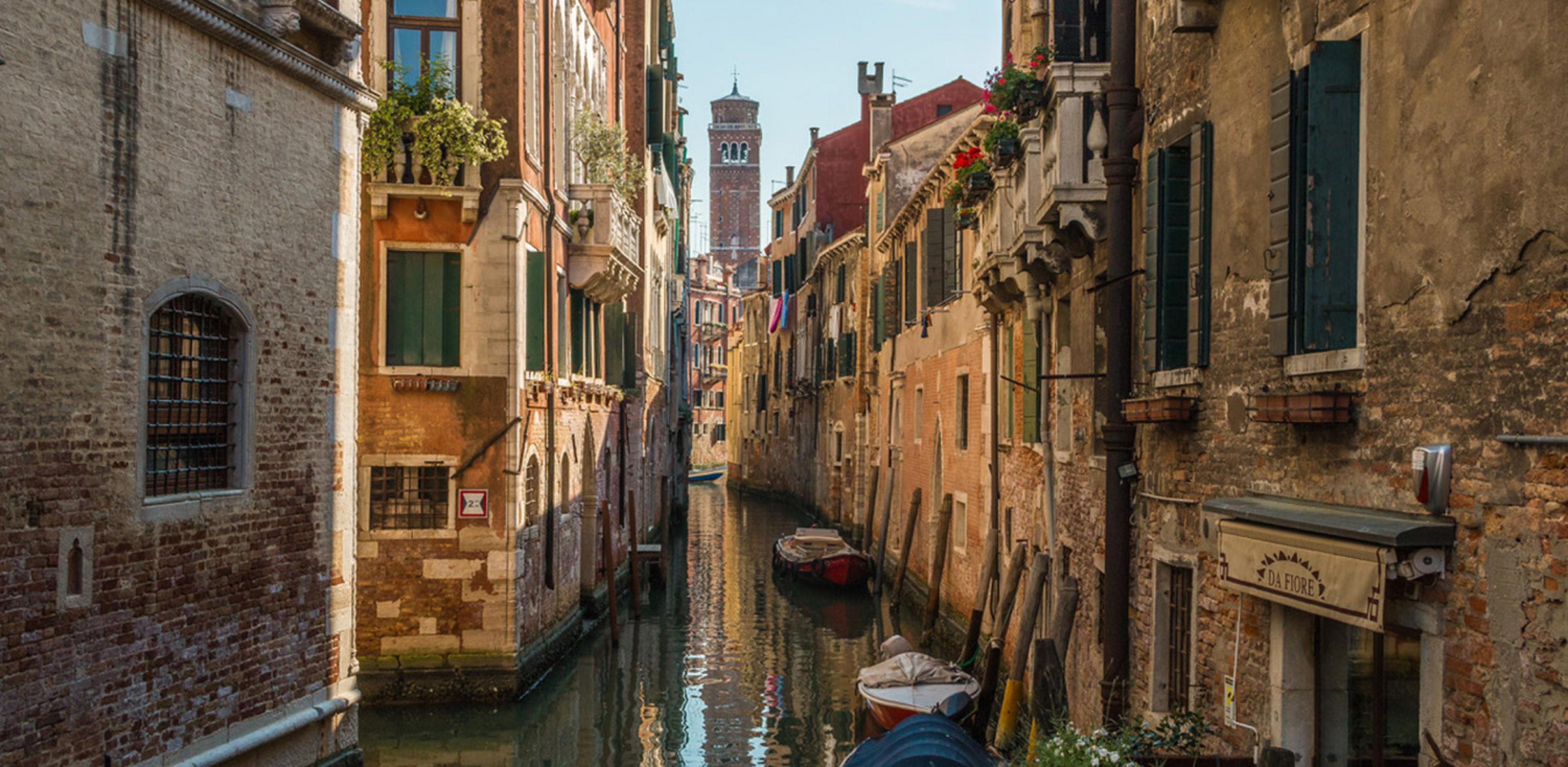 venice small side canal 