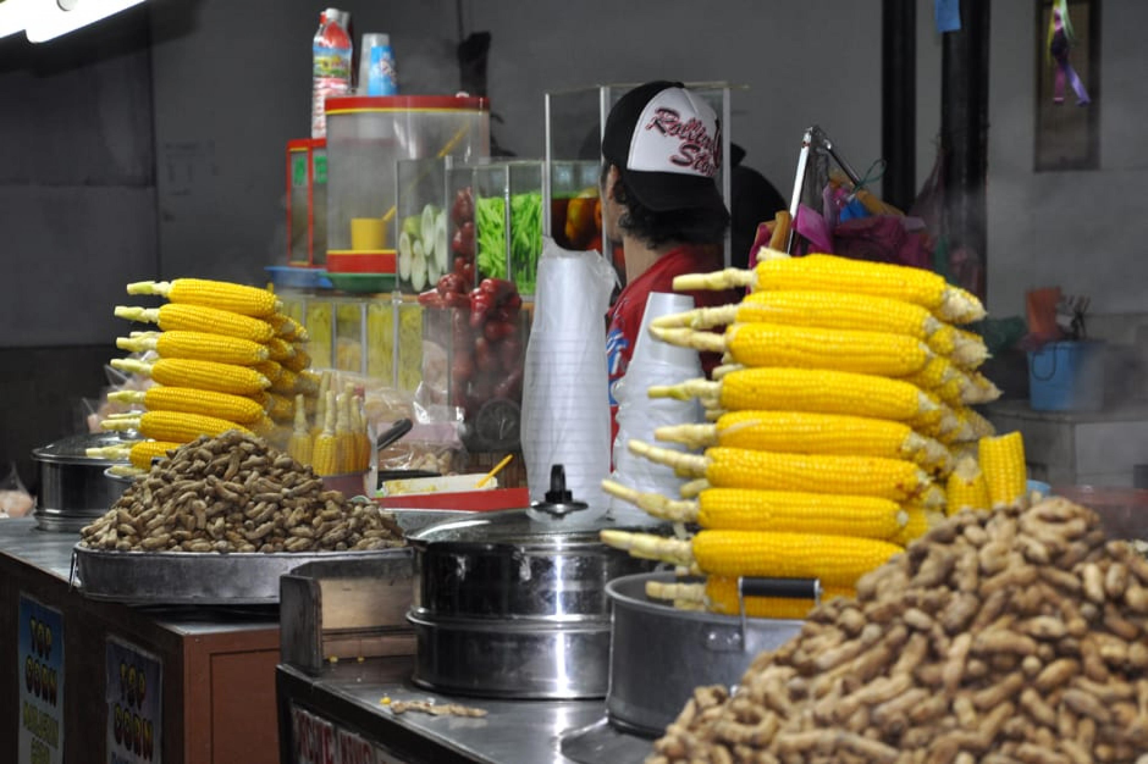 Food at Hawker Centers, Singapore - Courtesy D. Cubillas