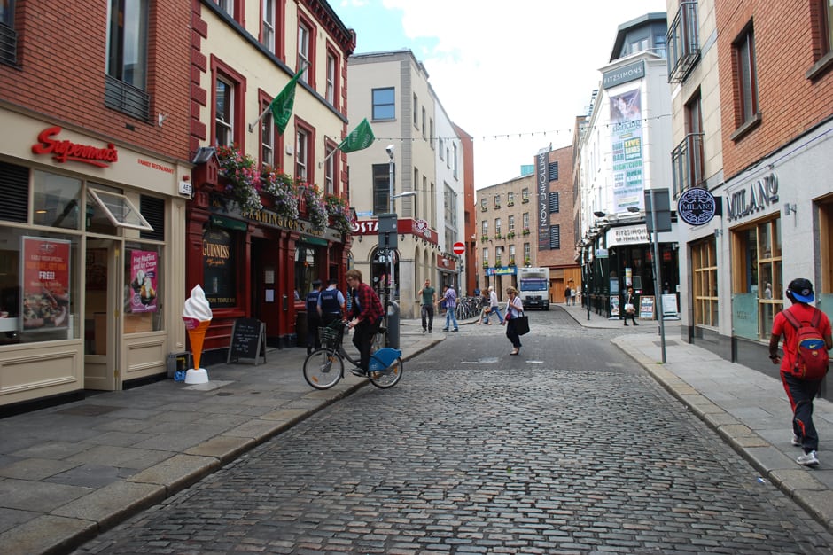 Temple Bar street in Dublin Ireland