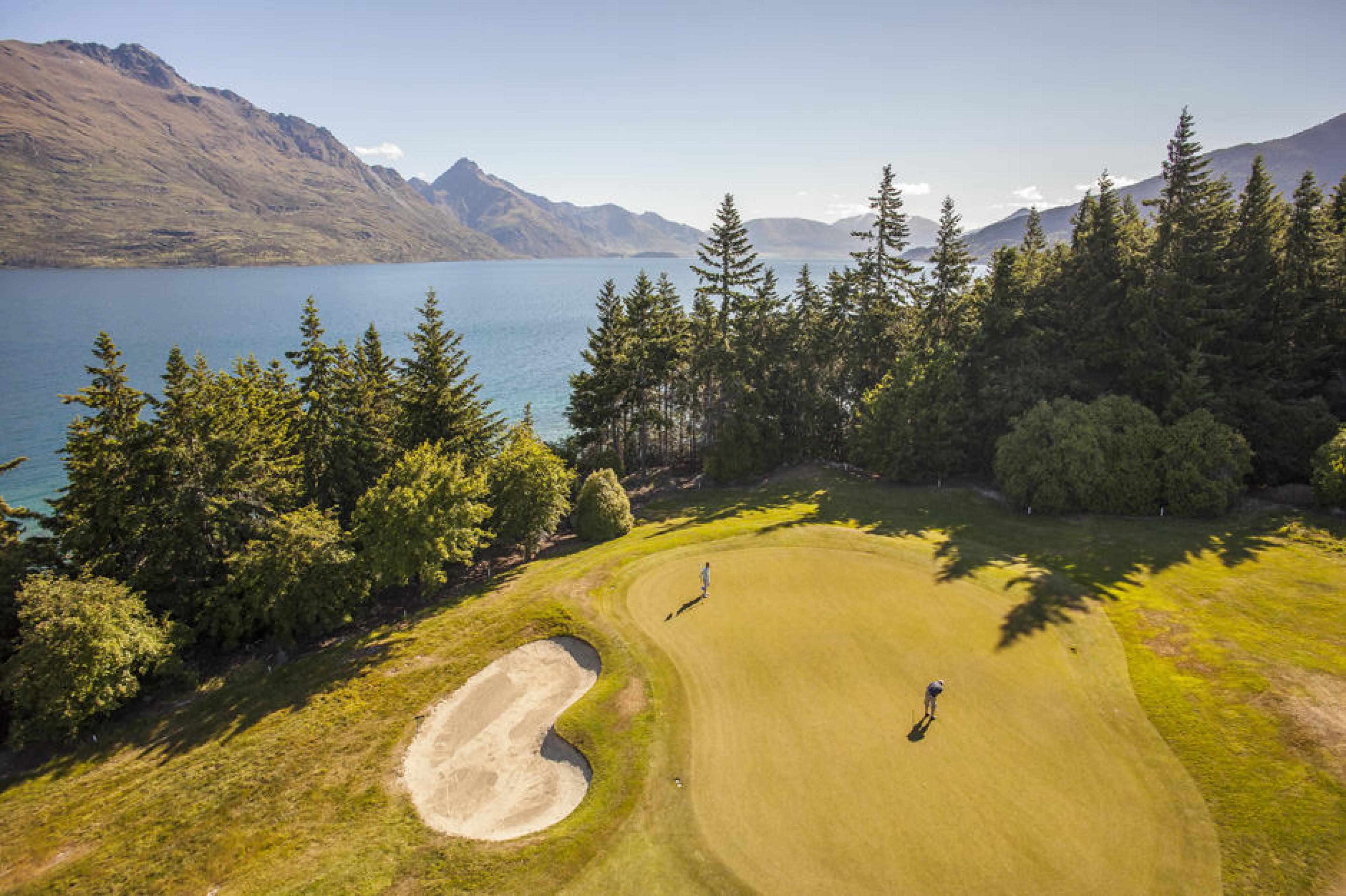 Sea View -  Top Golf , Queenstown, New Zealand - Courtesy Julian Apse, Pure New Zealand