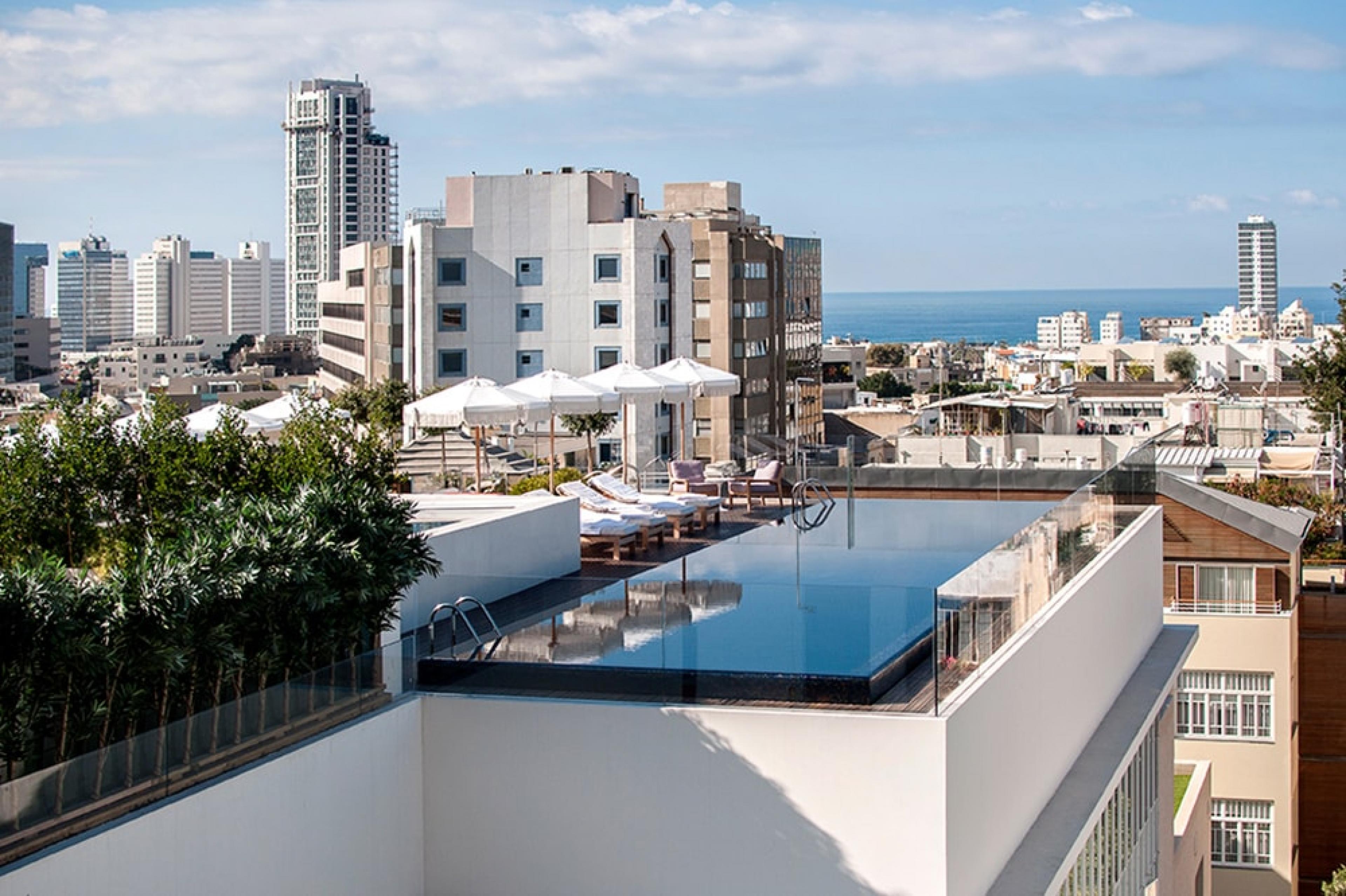 rooftop pool view in tel aviv 