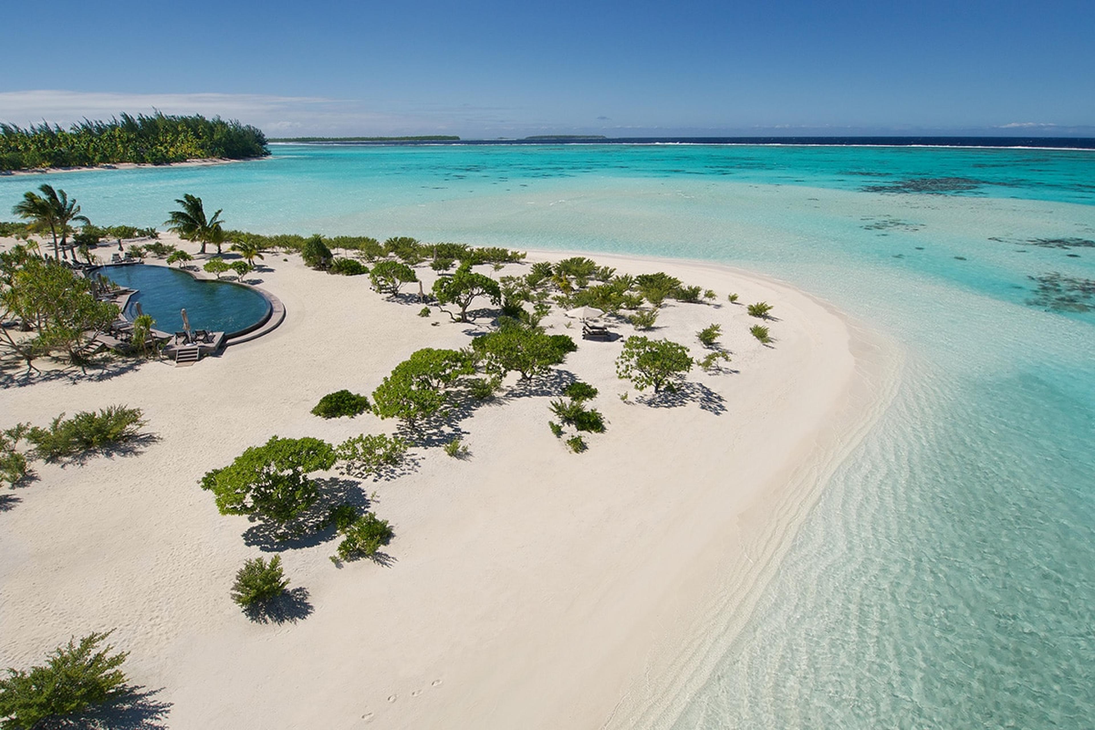 Full property tour of the stunning resort The Brando in French