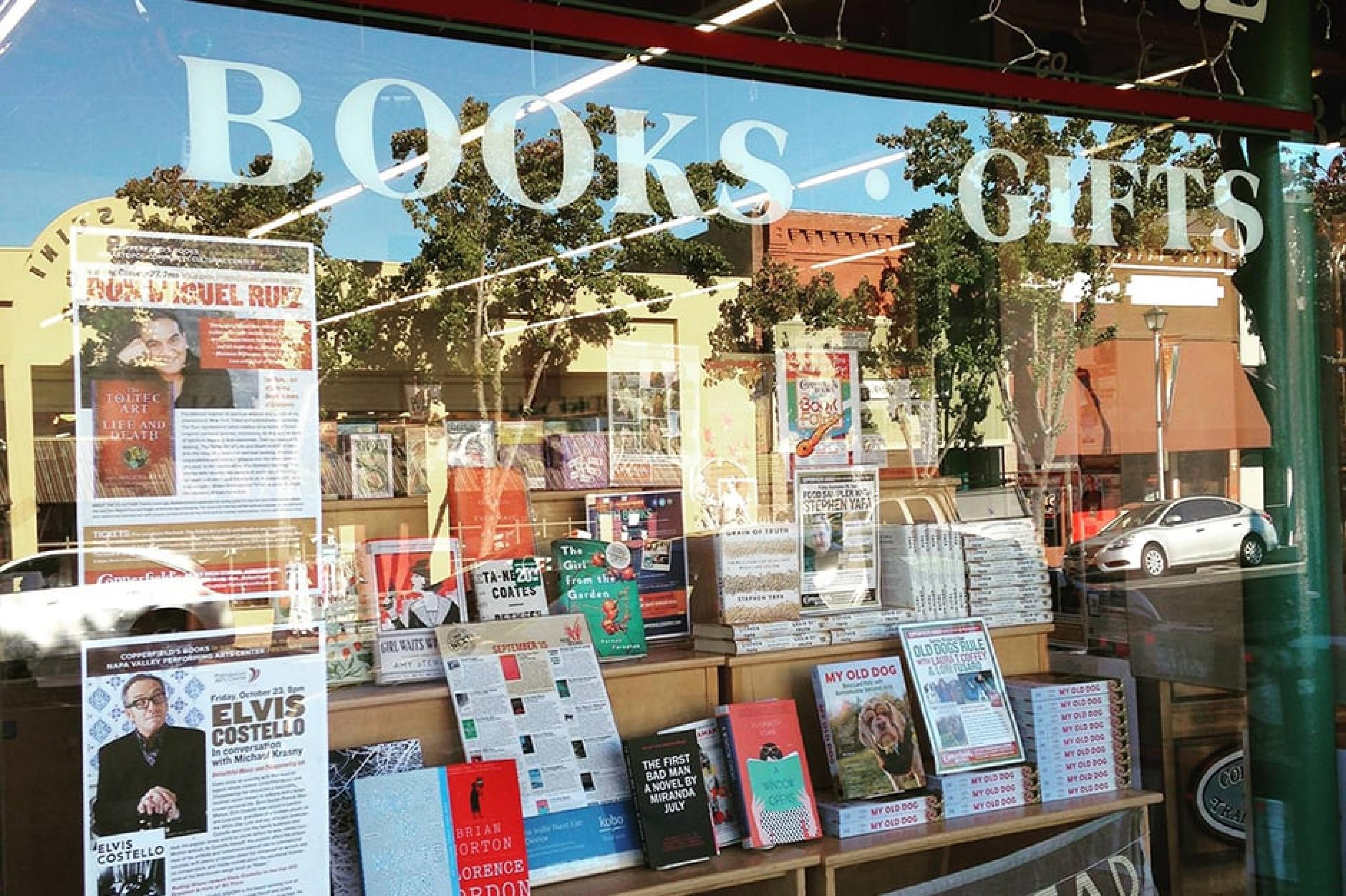 Exterior View - Copperfield’s Books, Sonoma, California