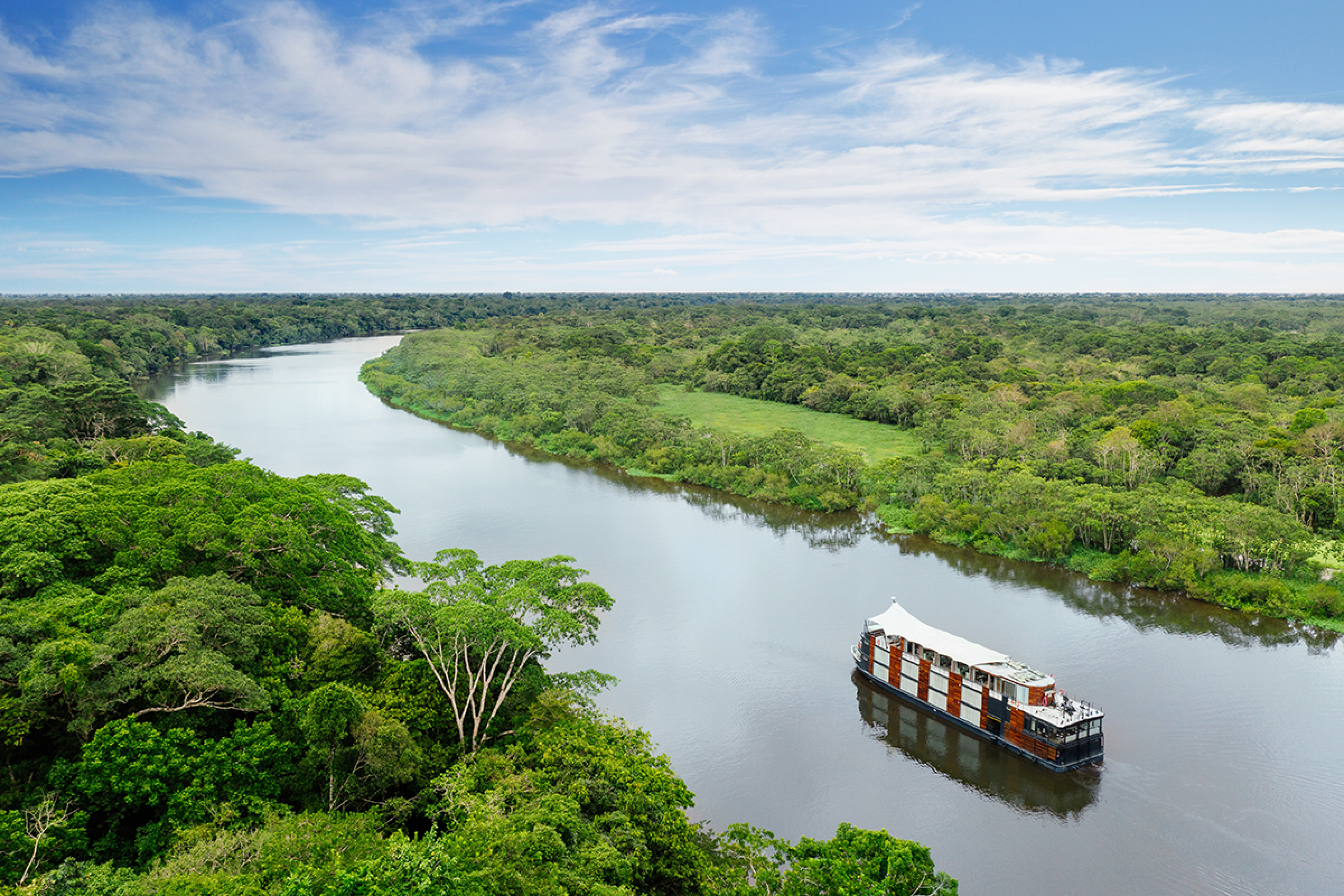 Aria Amazon on the river and surrounding jungle
