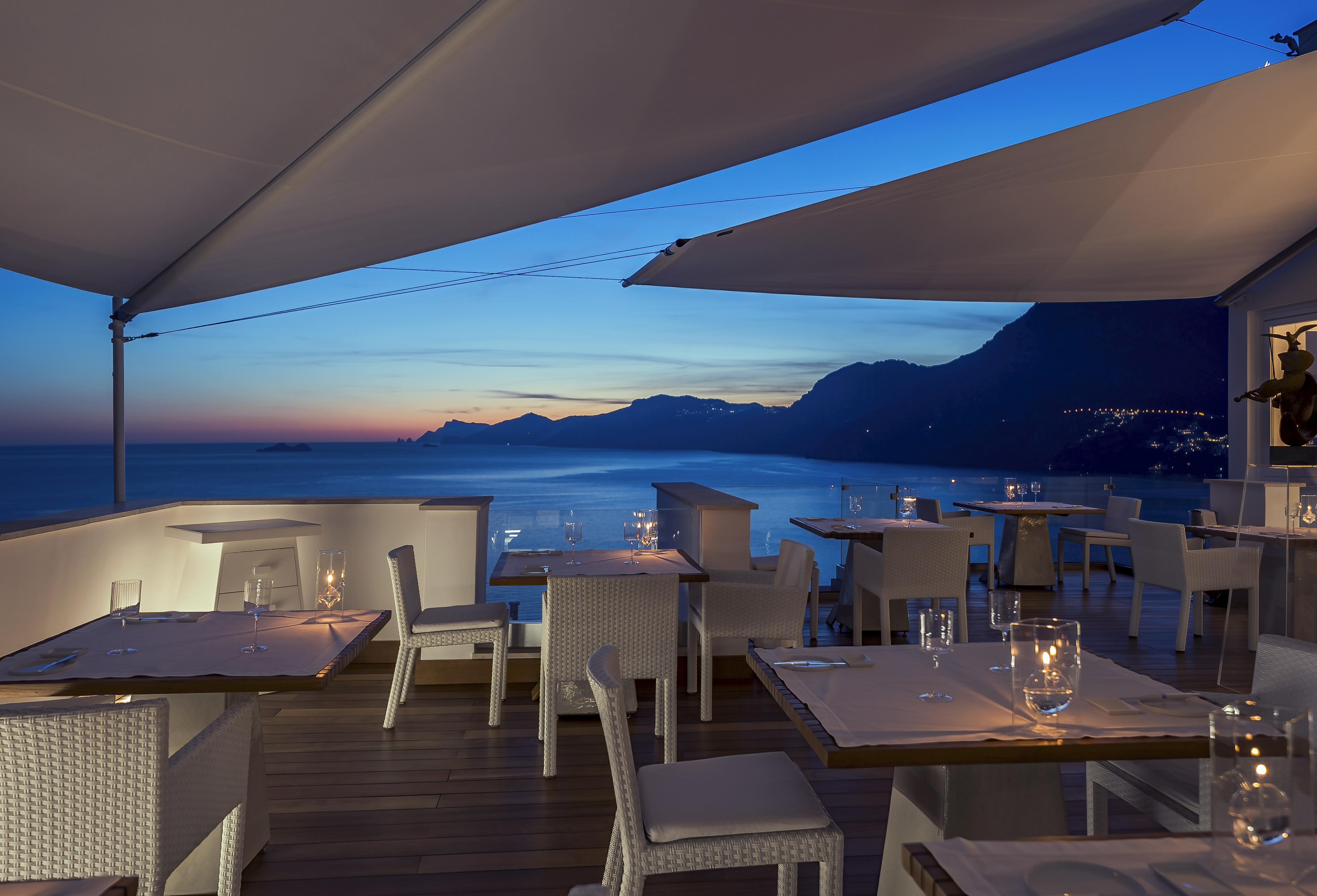 Un Piano Nel Cielo restaurant, Amalfi Coast.  Italy