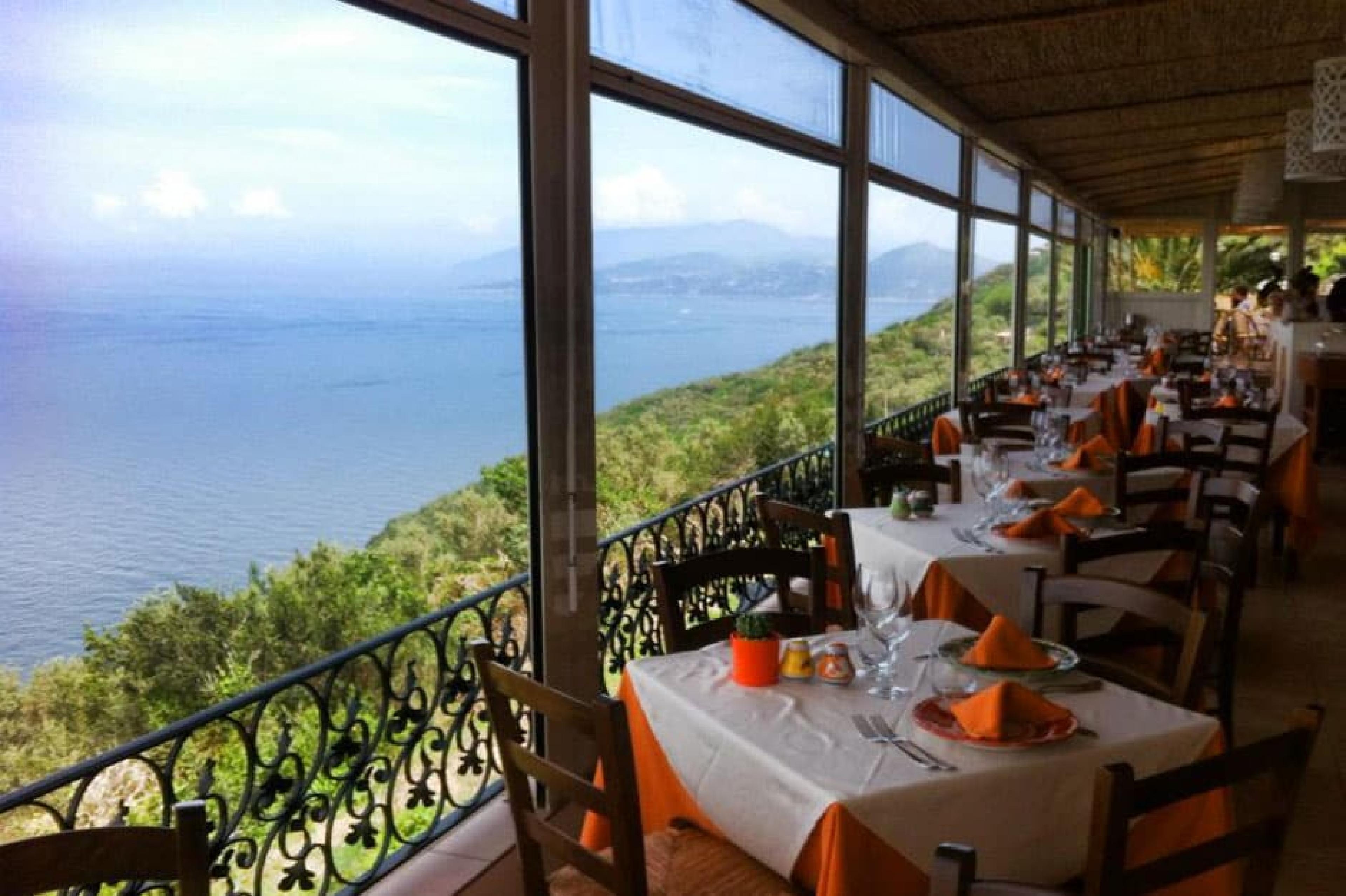 Dinning Area at Il Cucciolo, Capri, Italy
