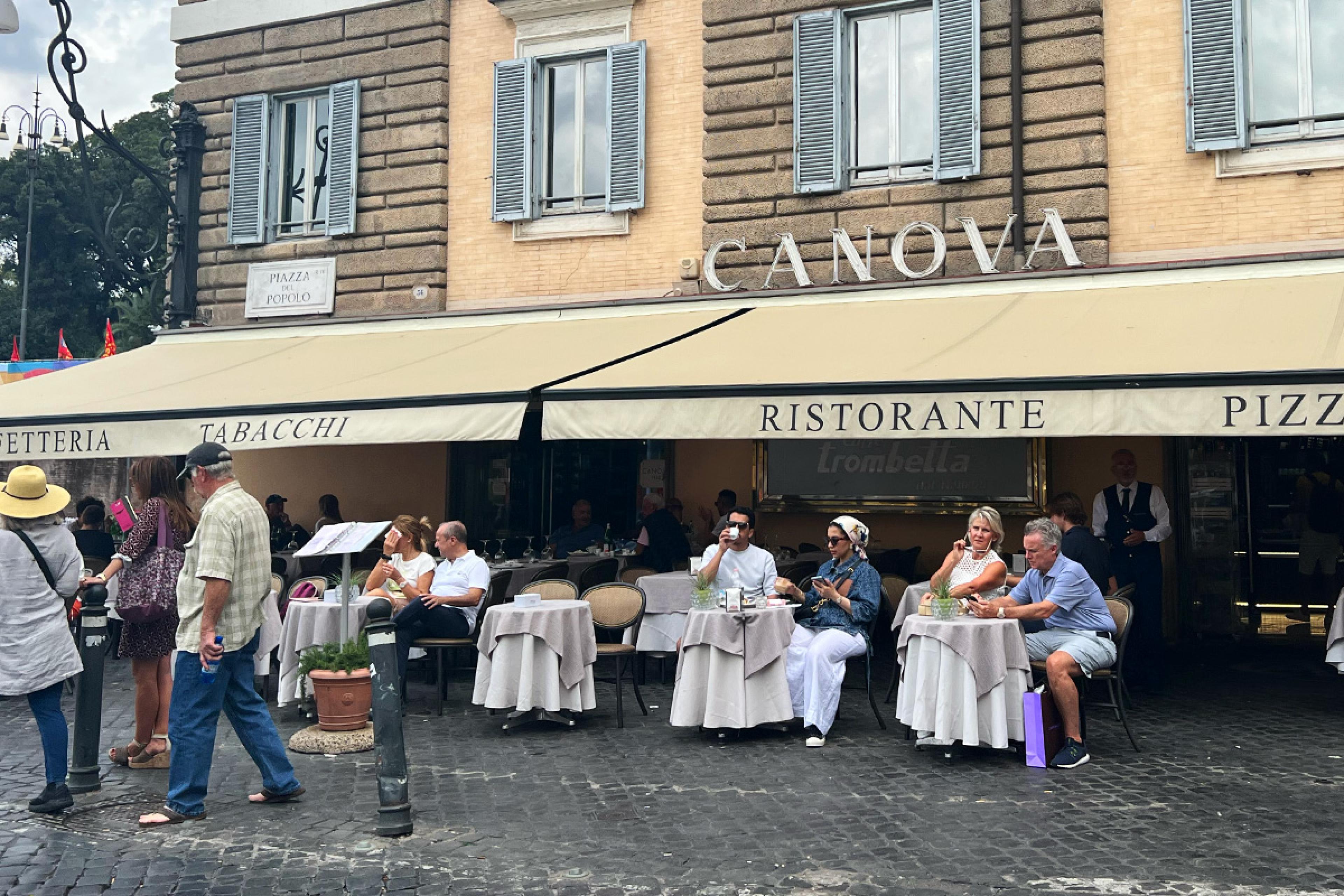 outdoor dining on the cobblestones in Rome