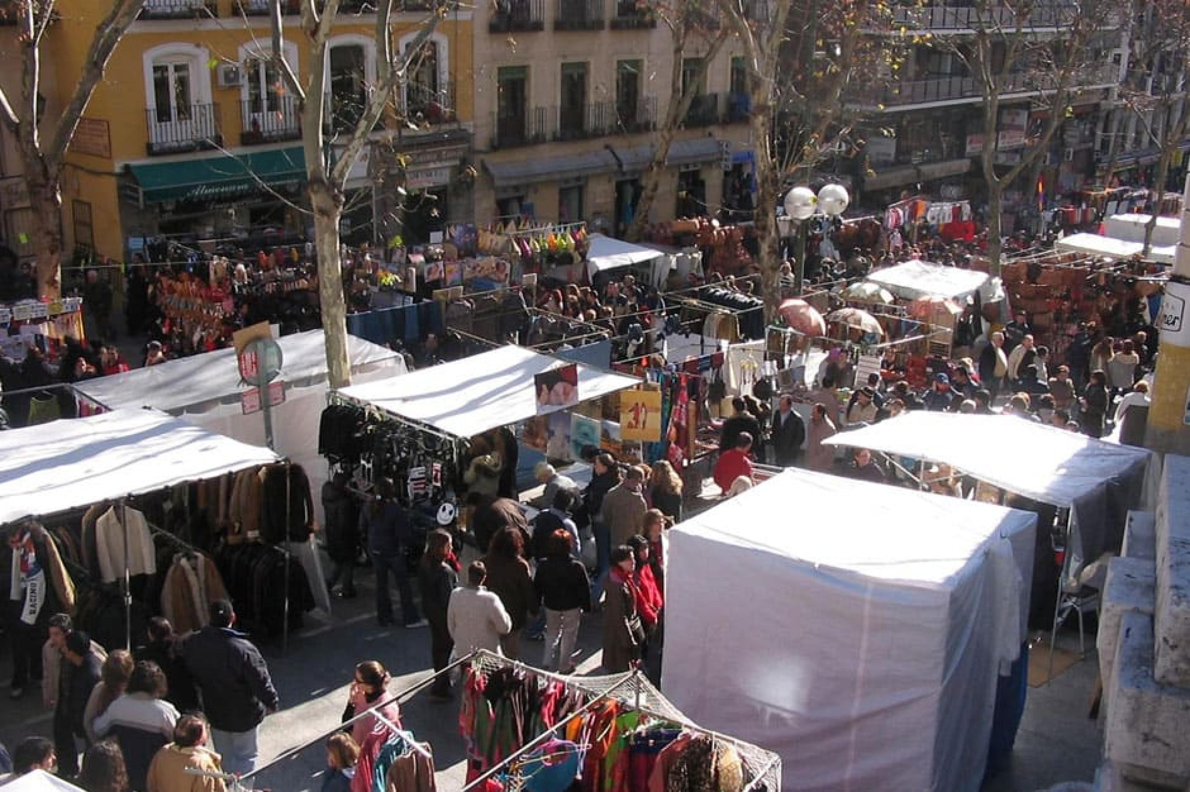 Shoes at El Rastro Market, Madrid, Spain - courtesy El Rastro Wikimedia